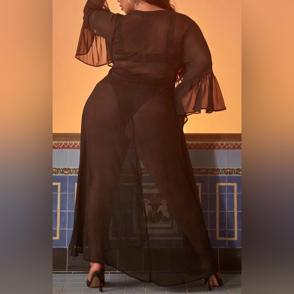 ❌SOLD❌NWT Tabria Majors Fashion To Figure Black Flowy Cover-Up - Picture 2 of 8